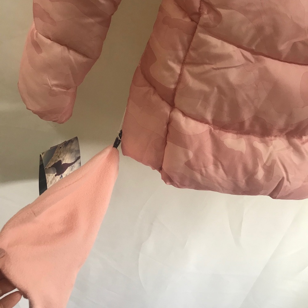 NWT CB ❄️⛄️Warm trendy camo print puffer - Picture 8 of 16